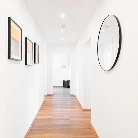 3 Bedroom - Modern - Grosszuegig - Stilvoll - Zentral Appartement *